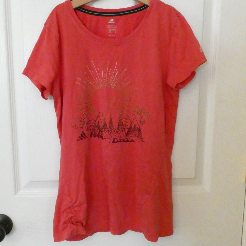 Adidas Girls T-shirt w/Mountain and Sun Graphic 14-15yr